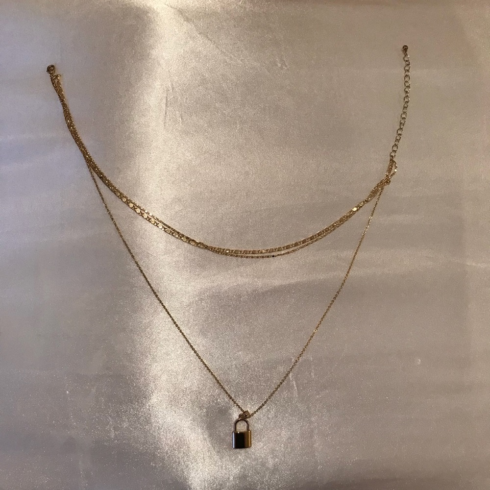TRIPLE LAYER LOCK NECKLACE✨✨✨